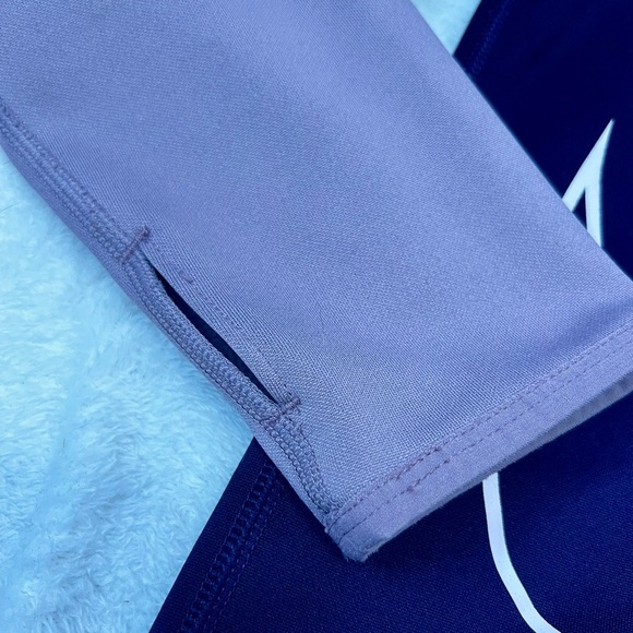 Nike Dri-Fit Lavender 'Swoosh' Logo Hooded Sweatshirt - Small - Picture 7 of 8